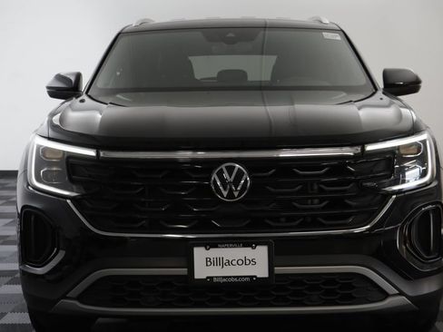 Certified 2024 Volkswagen Atlas Cross Sport SE AWD/4WD image 20
