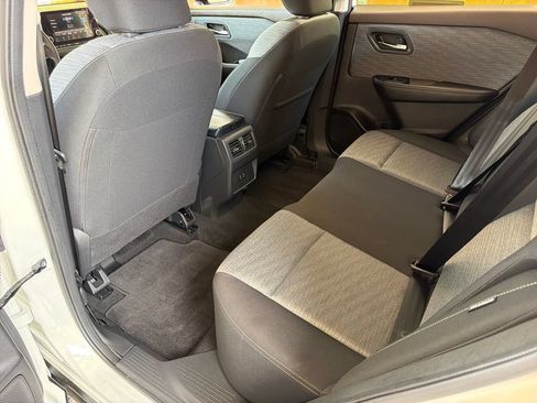 Used 2023 Nissan Rogue SV FWD image 29