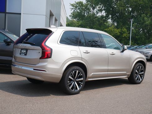 New 2026 Volvo XC90 B6 Core image 3