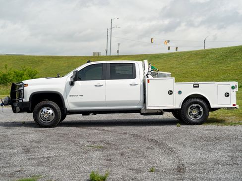 New 2026 Chevrolet Silverado 3500 LT w/ Convenience Package AWD/4WD image 7