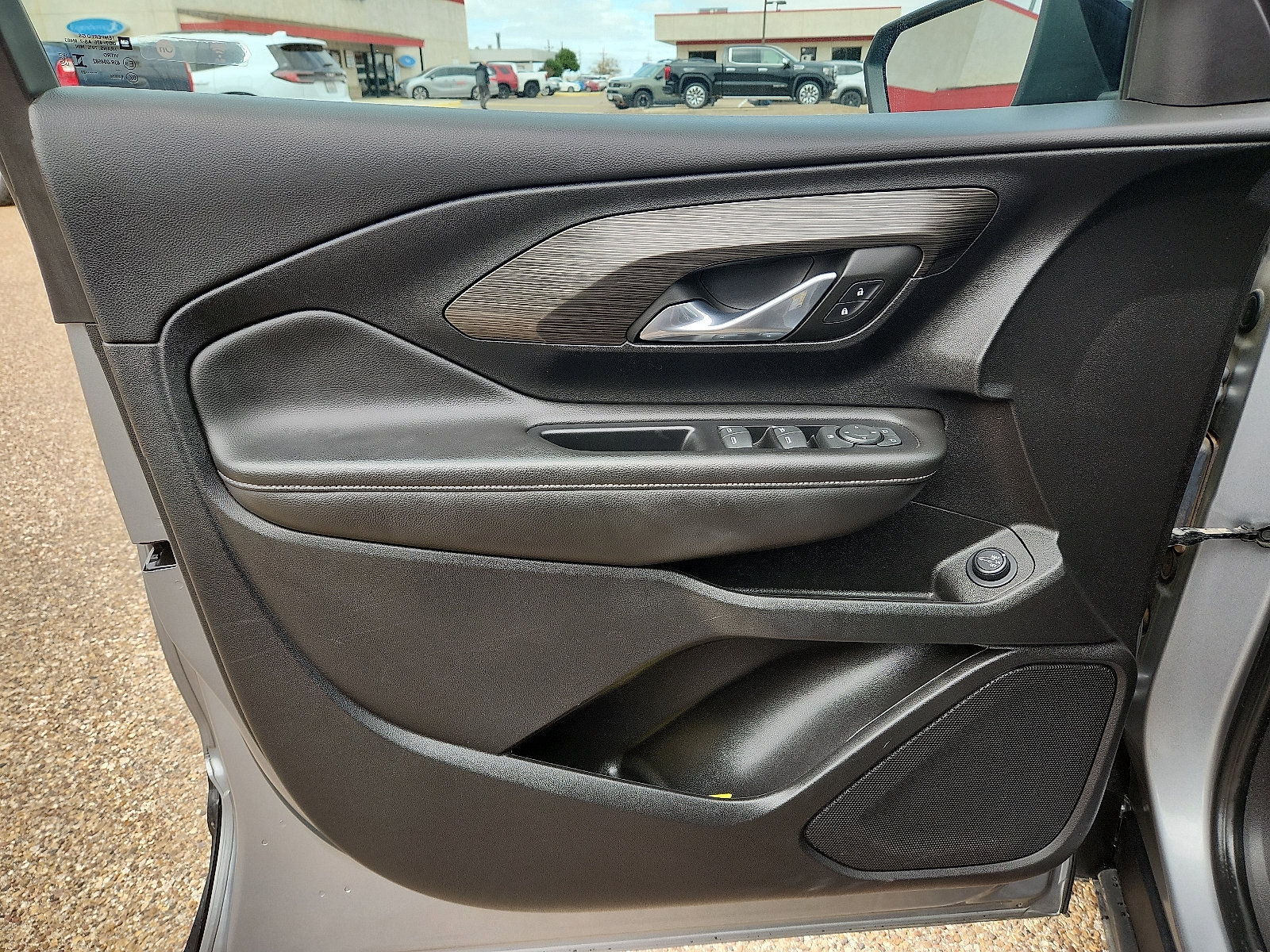 Used 2023 GMC Terrain SLE w/ Driver Convenience Package FWD image 14