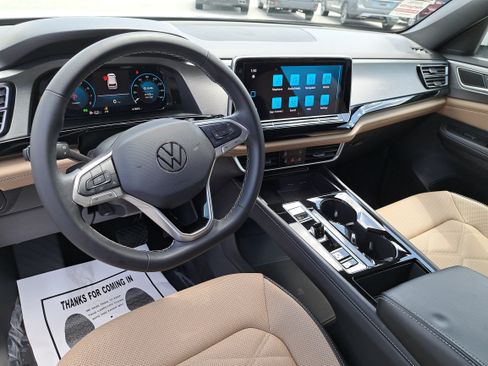 Used 2024 Volkswagen Atlas Cross Sport SE w/ Black Wheel Package AWD/4WD image 16