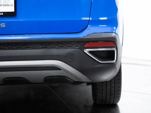 Used 2023 Volkswagen Taos SE image 34