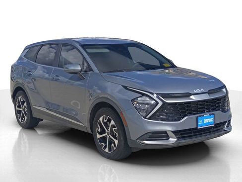 Used 2023 Kia Sportage EX FWD image 3