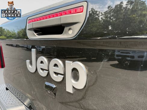 Used 2022 Jeep Gladiator Overland w/ Popular Equipment Package AWD/4WD image 17
