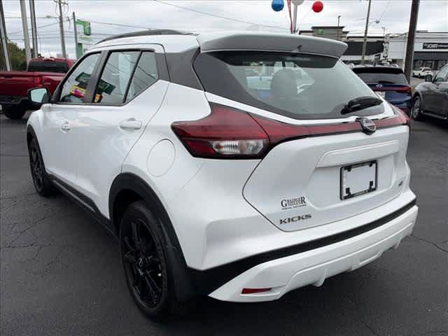 Used 2024 Nissan Kicks SR w/ SR Premium Package FWD image 6