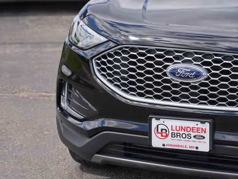 Used 2024 Ford Edge SEL w/ Convenience Package AWD/4WD image 11