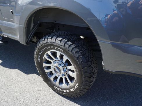 Used 2022 Ford F350 Lariat image 10