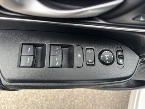 Used 2021 Honda CR-V Touring image 15