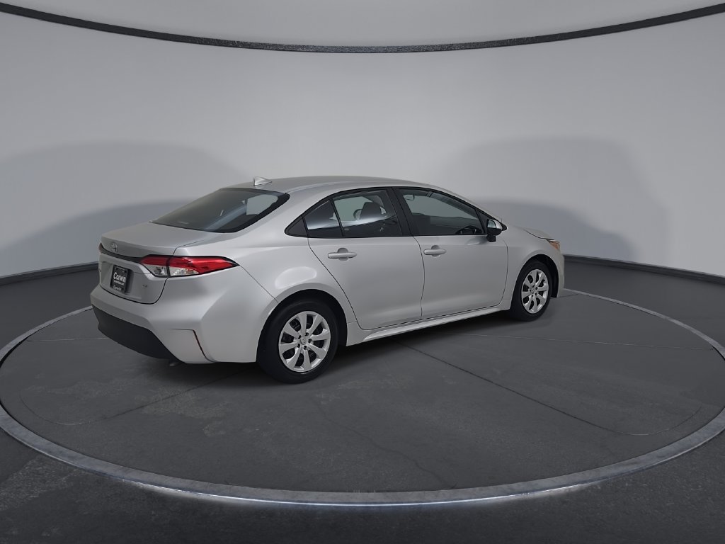 Used 2025 Toyota Corolla LE FWD image 16