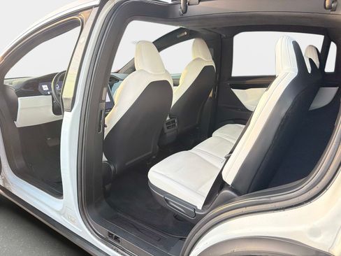 Used 2020 Tesla Model X Long Range AWD/4WD image 13