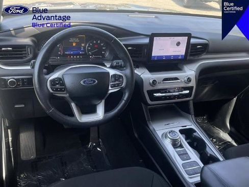Certified 2023 Ford Explorer XLT RWD image 10