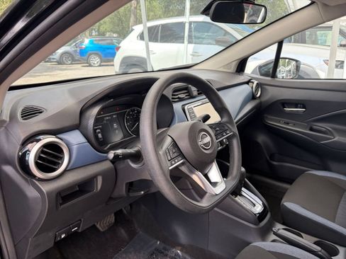 Used 2025 Nissan Versa SV FWD image 33