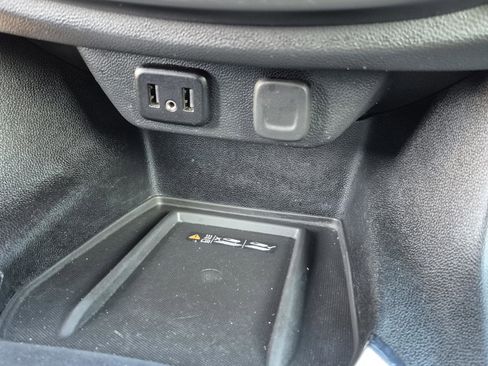 Used 2023 Chevrolet Traverse LT FWD image 29