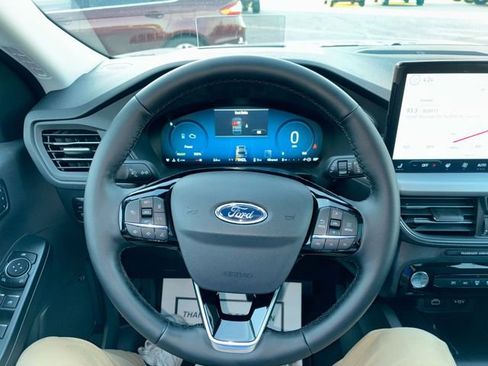 New 2026 Ford Escape w/ PHEV Premium Package image 28