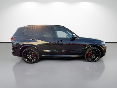 New 2026 BMW X5 xDrive40i w/ M Sport Package AWD/4WD image 2