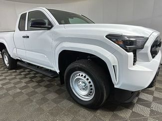 Used 2024 Toyota Tacoma SR w/ Towing Package RWD video 2