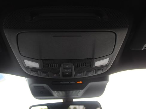 Used 2023 Ford Expedition Limited AWD/4WD image 38
