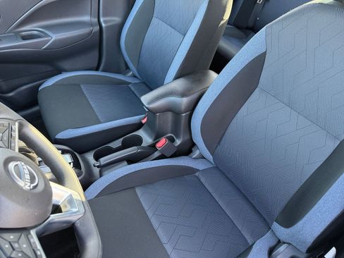 Used 2025 Nissan Versa SV image 36