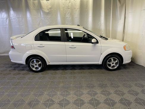 Used 2009 Chevrolet Aveo LT w/ Power and Convenience Package FWD image 9