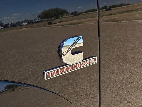 Used 2015 RAM 2500 Laramie AWD/4WD image 11