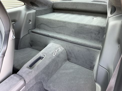 Certified 2019 Porsche 911 GT3 RWD image 19
