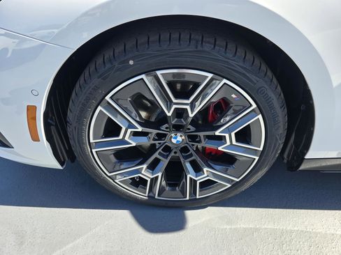 New 2026 BMW i5 eDrive40 w/ M Sport Package image 8