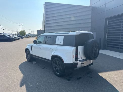 Used 2023 Land Rover Defender 110 SE AWD/4WD image 3