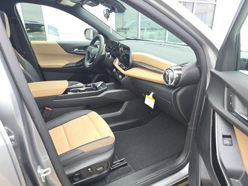 New 2026 Chevrolet Equinox ACTIV w/ Convenience Package III image 4