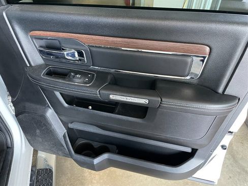 Used 2015 RAM 1500 Laramie w/ Convenience Group AWD/4WD image 24