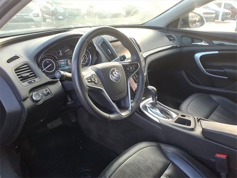 Used 2017 Buick Regal Sport Touring image 8