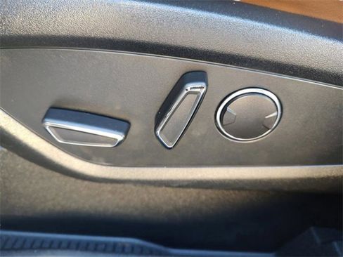 Used 2021 Lincoln Nautilus Reserve image 21