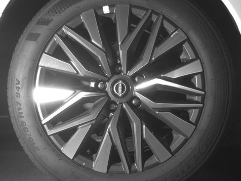 Used 2025 Nissan Altima 2.5 SV FWD image 15