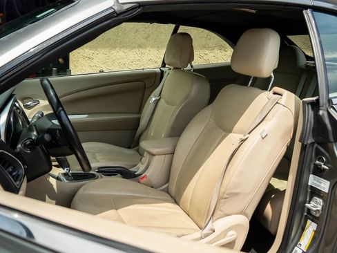 Used 2012 Chrysler 200 Limited FWD image 18
