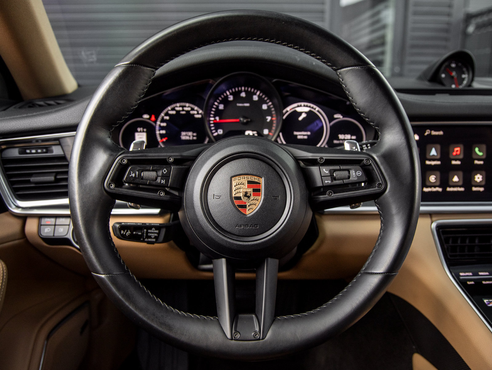 Certified 2023 Porsche Panamera Platinum Edition RWD image 28