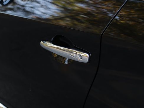 Used 2024 Nissan Murano SV image 37