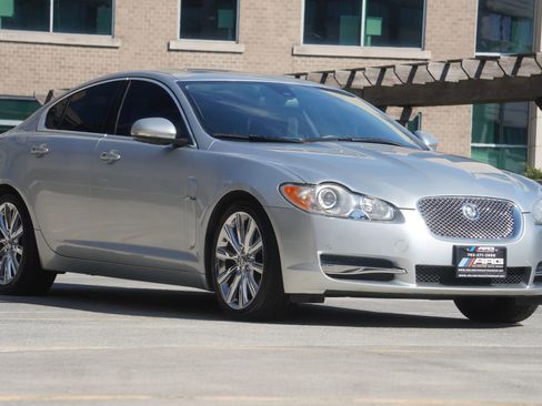 Used 2011 Jaguar XF Premium RWD image 5