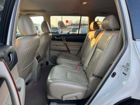 Used 2013 Toyota Highlander Limited image 12