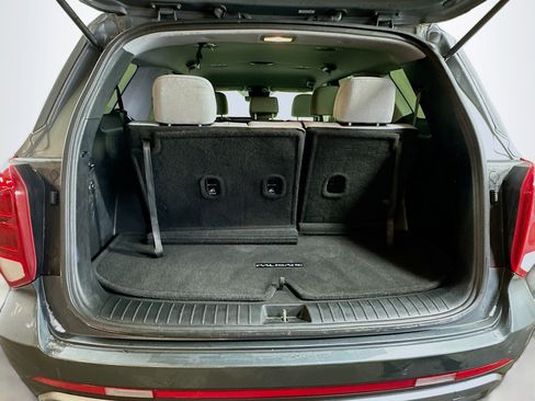 Used 2023 Hyundai Palisade SE w/ Cargo Package image 24