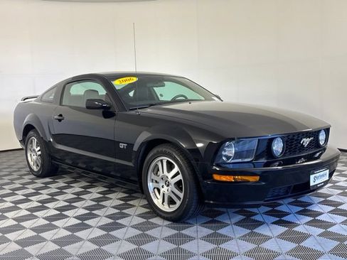 Used 2006 Ford Mustang GT Premium RWD image 3