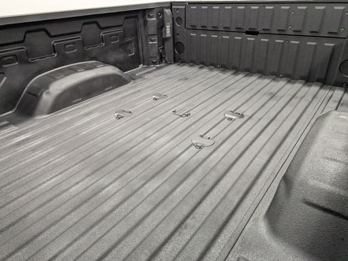 Used 2024 GMC Sierra 2500 AT4 w/ AT4 Preferred Package image 9