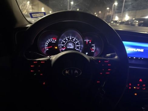 Used 2015 Kia Optima LX image 9