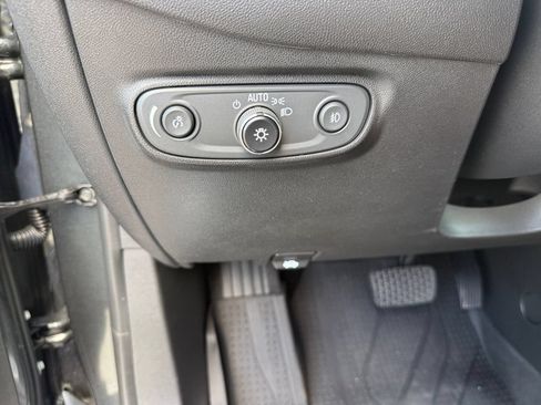 Used 2020 Chevrolet Equinox Premier w/ LPO, Floor Liner Package FWD image 26