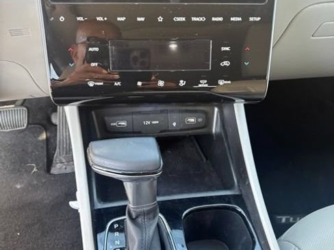 Used 2024 Hyundai Tucson SEL w/ Convenience Package FWD image 5