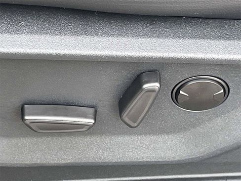 New 2025 Ford F150 Lariat w/ Equipment Group 501A Mid image 14