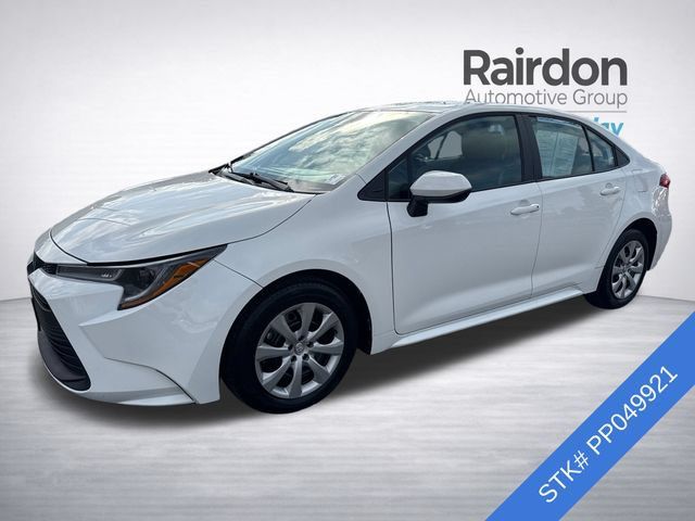 Used 2023 Toyota Corolla LE FWD image 3