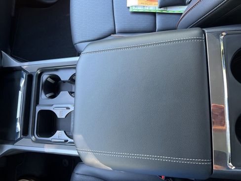 New 2026 Ford F250 Lariat w/ FX4 Off-Road Package image 32