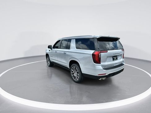 New 2026 GMC Yukon XL Denali w/ Denali Reserve Package image 6