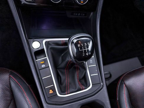 Used 2022 Volkswagen Jetta GLI Autobahn FWD image 25