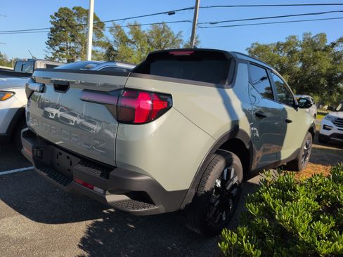 Used 2026 Hyundai Santa Cruz SEL FWD image 2